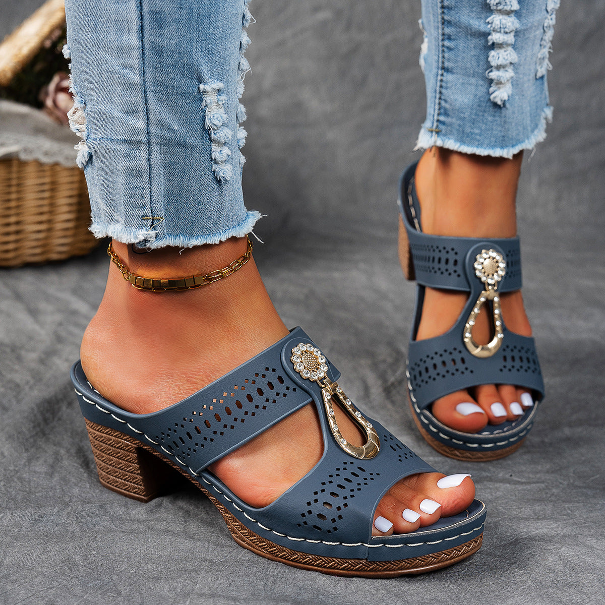 Nicoleta – Orthopädische Sandale Mit Zirkonia